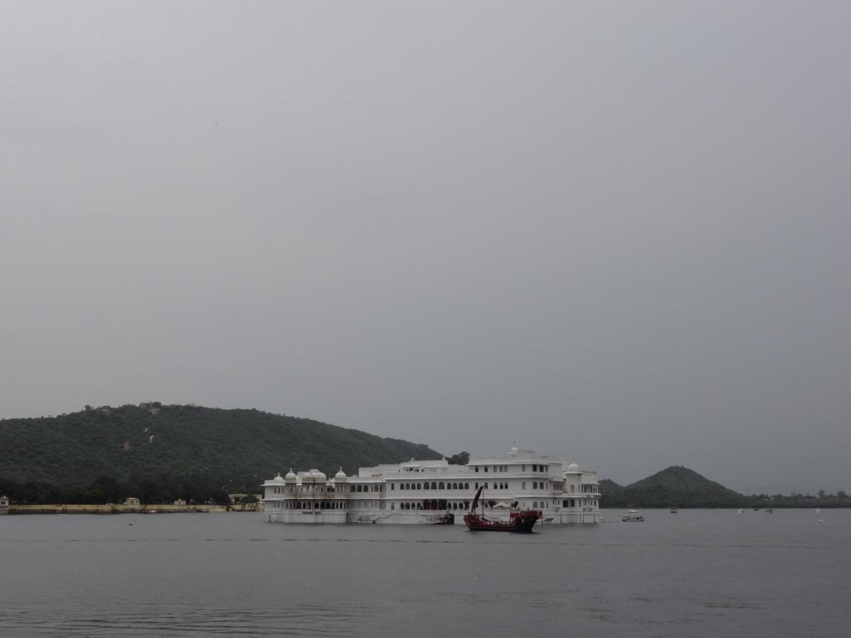 Raasleela Luxury Camp Ξενοδοχείο Ουνταϊπούρ Εξωτερικό φωτογραφία